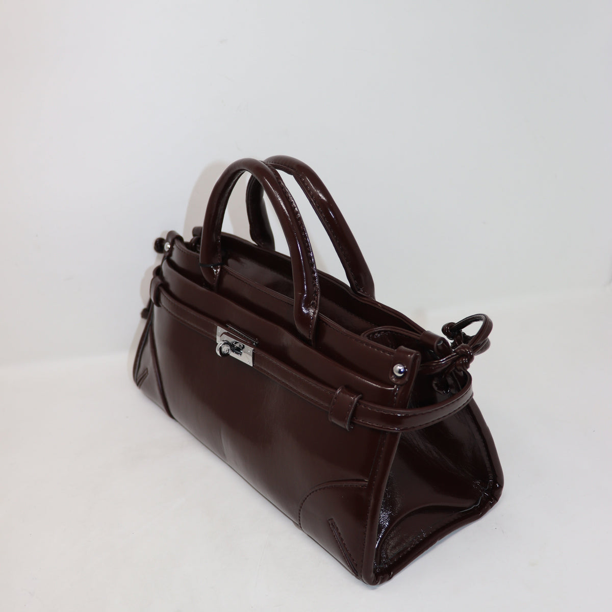 BORSA CON MANICO CON TRACOLLA, MODA, AESTHETIC, INSPO, OUTFIT, DAILY, CHIC, SOFT LUX